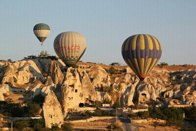 Cappadocia-Goreme-Balloons-Close